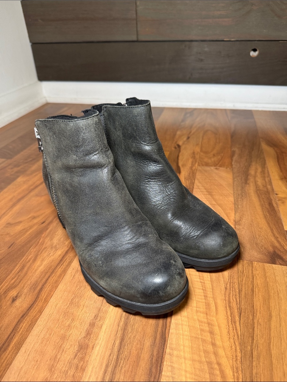 Sorel Black Leather Ankle Boots - Zipper Detail